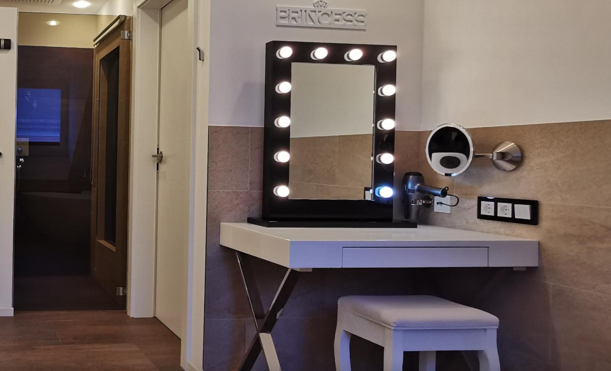 Luxor City Apartments Лиенц Номер фото