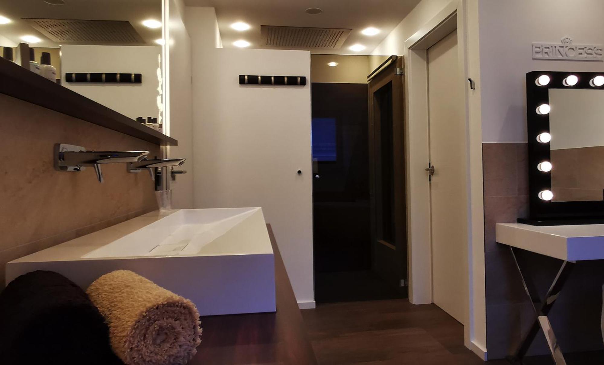 Luxor City Apartments Лиенц Номер фото